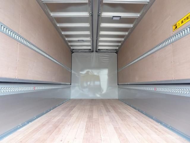 MITSUBISHI FUSOU FIGHTER 2024