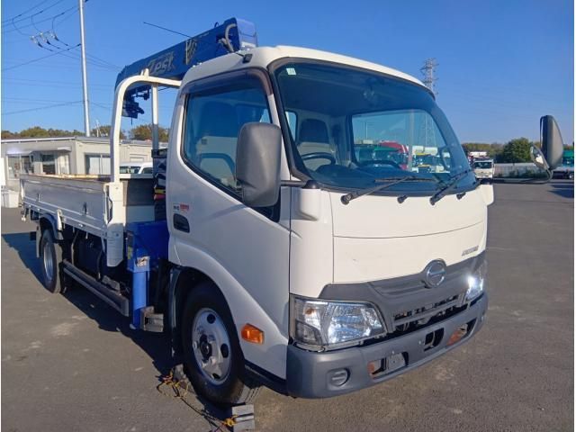 HINO DUTRO 2016