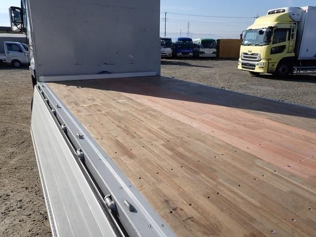 MITSUBISHI FUSOU SUPER GREAT 2020