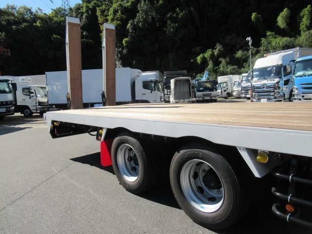 MITSUBISHI FUSOU SUPER GREAT 2025