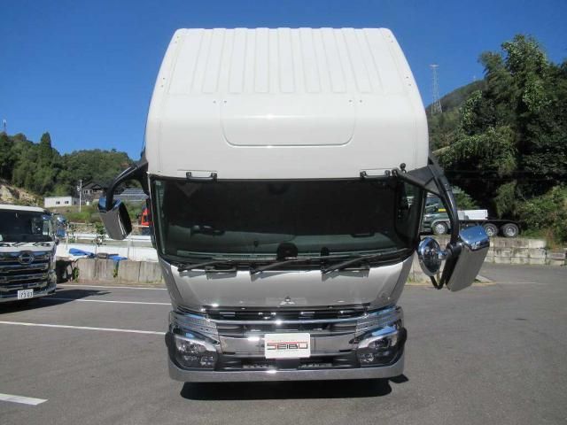 MITSUBISHI FUSOU SUPER GREAT 2025