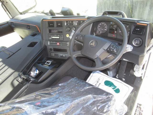 MITSUBISHI FUSOU SUPER GREAT 2025