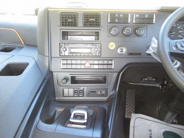 MITSUBISHI FUSOU SUPER GREAT 2025