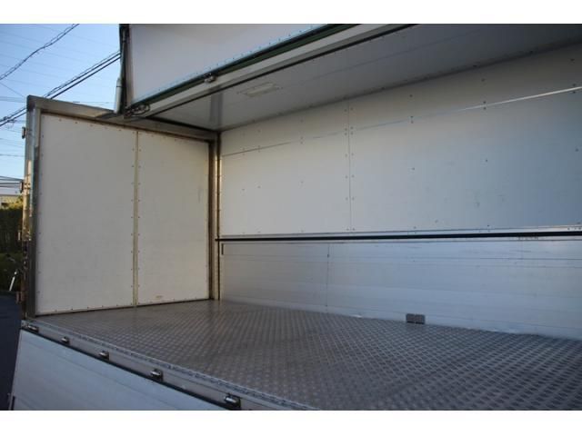 MITSUBISHI CANTER 2019