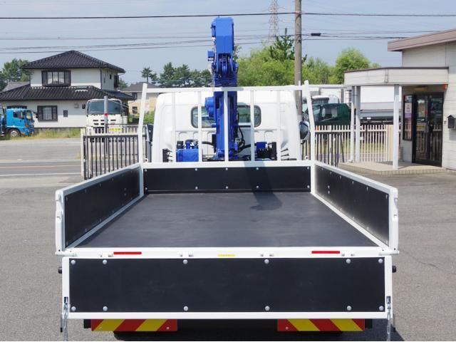 MITSUBISHI CANTER 2025