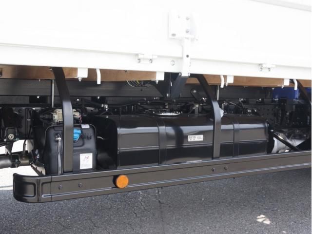 MITSUBISHI CANTER 2025