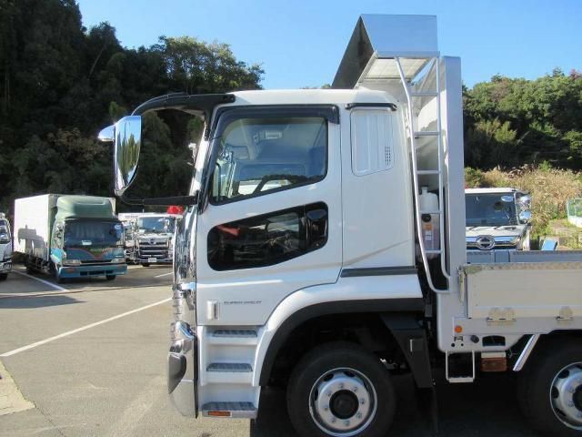 MITSUBISHI FUSOU SUPER GREAT 2025