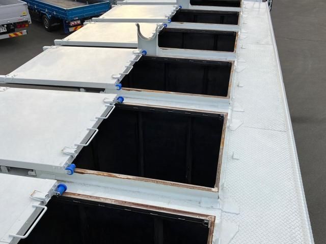 MITSUBISHI FUSOU SUPER GREAT 2025