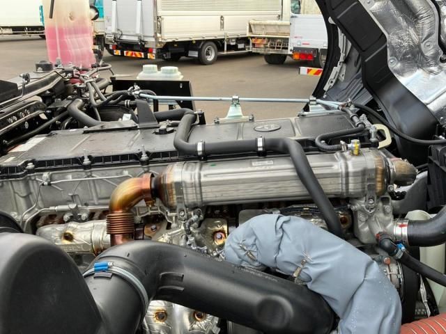 MITSUBISHI FUSOU SUPER GREAT 2025