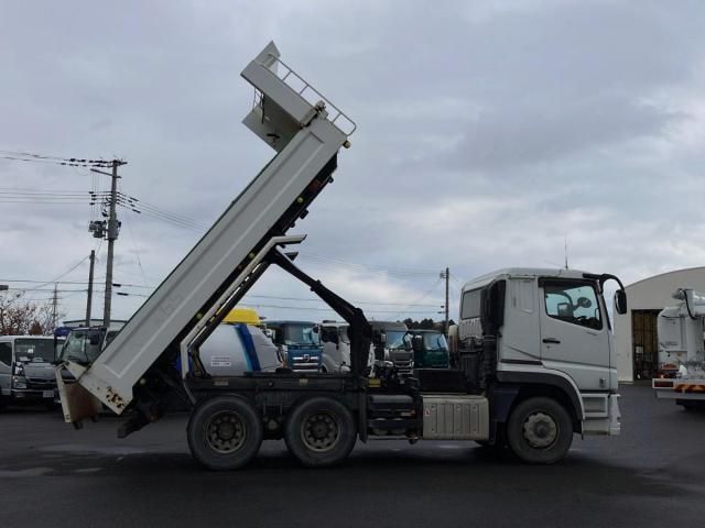 MITSUBISHI FUSOU SUPER GREAT 2018