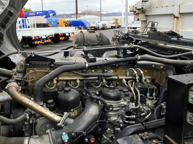 MITSUBISHI FUSOU SUPER GREAT 2018