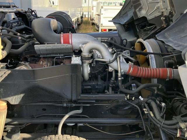 NISSAN DIESEL Quon 2016