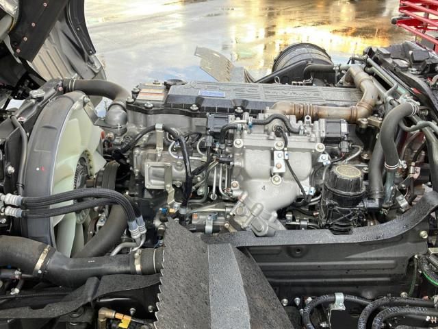 MITSUBISHI FUSOU FIGHTER 2024