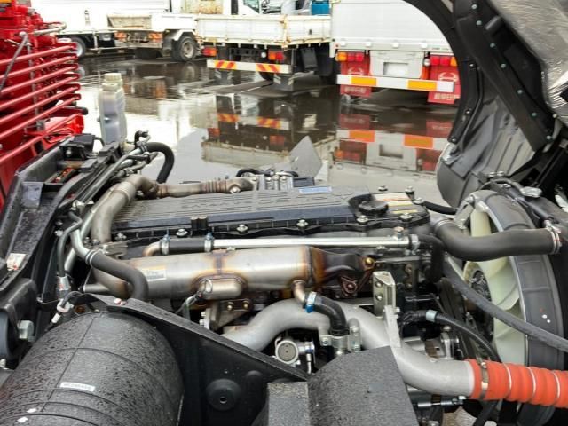 MITSUBISHI FUSOU FIGHTER 2024