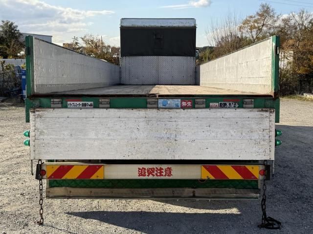 MITSUBISHI FUSOU SUPER GREAT 2016