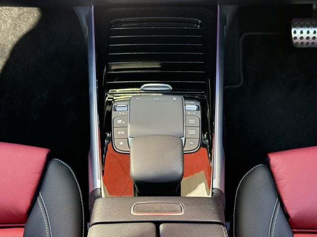 MERCEDES BENZ MERCEDES BENZ GLB 2023