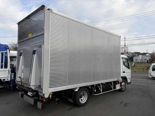 MITSUBISHI CANTER 2025