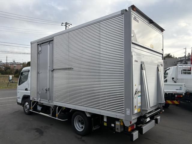 MITSUBISHI CANTER 2025