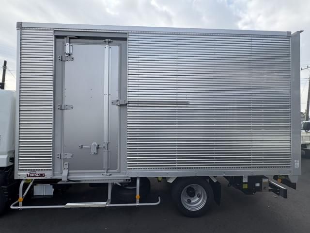 MITSUBISHI CANTER 2025