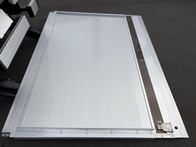 MITSUBISHI CANTER 2025