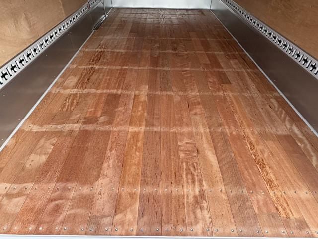 MITSUBISHI CANTER 2025