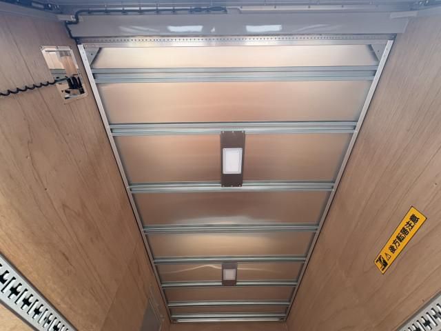 MITSUBISHI CANTER 2025