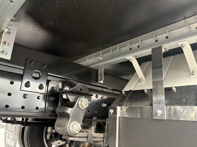 MITSUBISHI CANTER 2025