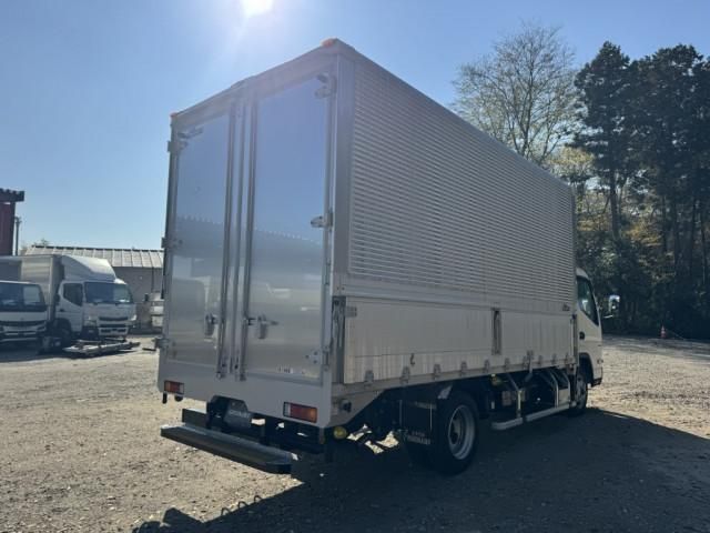 MITSUBISHI CANTER 2025