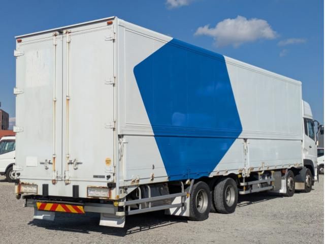 NISSAN DIESEL Quon 2020