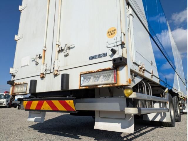 NISSAN DIESEL Quon 2020