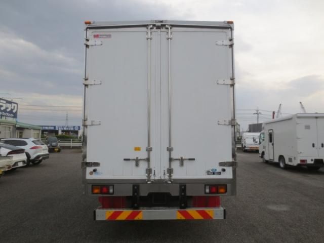 MITSUBISHI FUSOU FIGHTER 2018