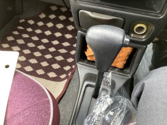 DAIHATSU MIRA GINO 1999