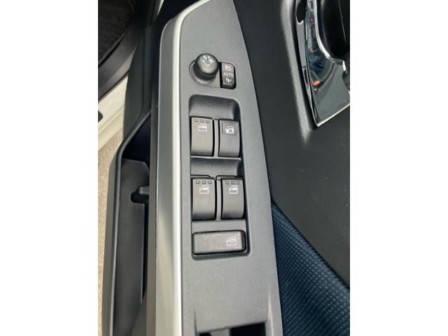 TOYOTA ROOMY 4WD 2023