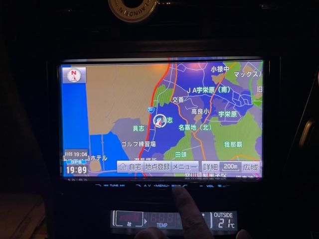 TOYOTA PRIUS Alpha 2014