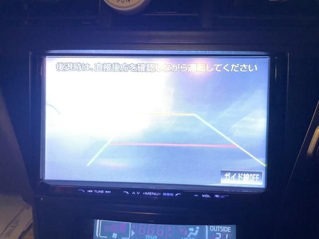 TOYOTA PRIUS Alpha 2014