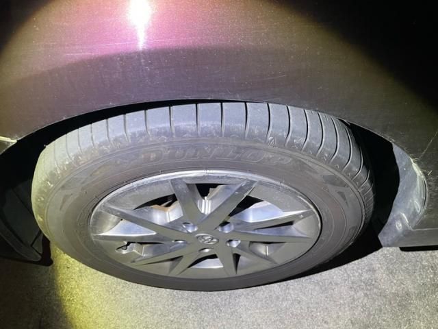 TOYOTA PRIUS Alpha 2014