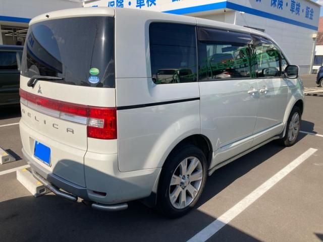 MITSUBISHI DELICA D:5 4WD 2013