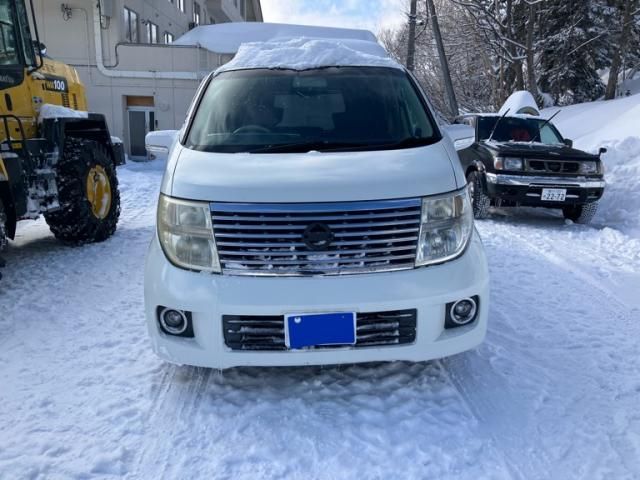 NISSAN ELGRAND  4WD 2005