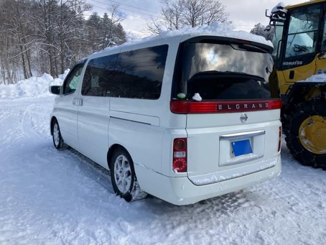 NISSAN ELGRAND  4WD 2005