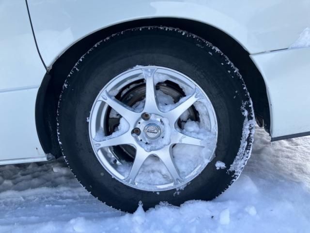 NISSAN ELGRAND  4WD 2005