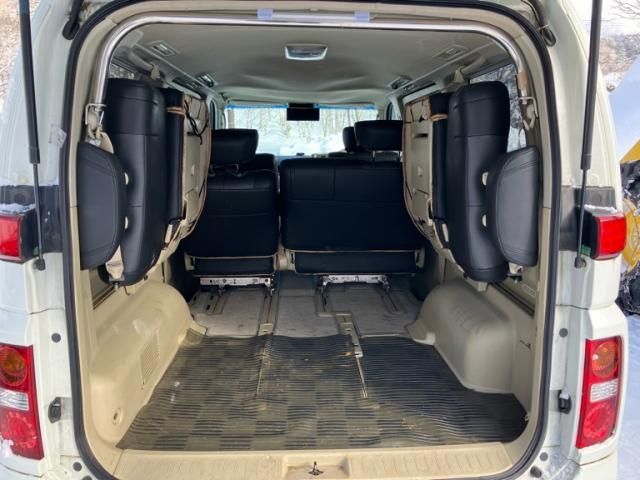 NISSAN ELGRAND  4WD 2005