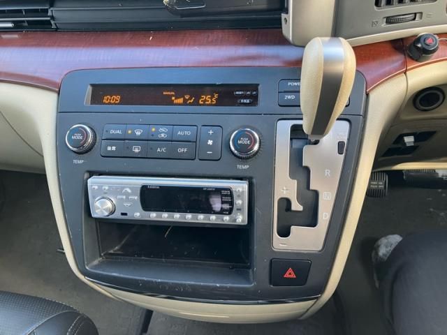 NISSAN ELGRAND  4WD 2005