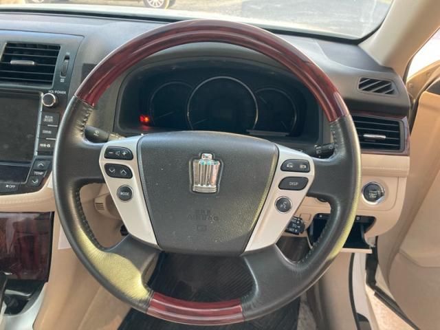 TOYOTA CROWN sedan 2011