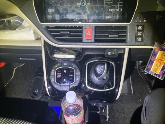 TOYOTA NOAH HYBRID 2020