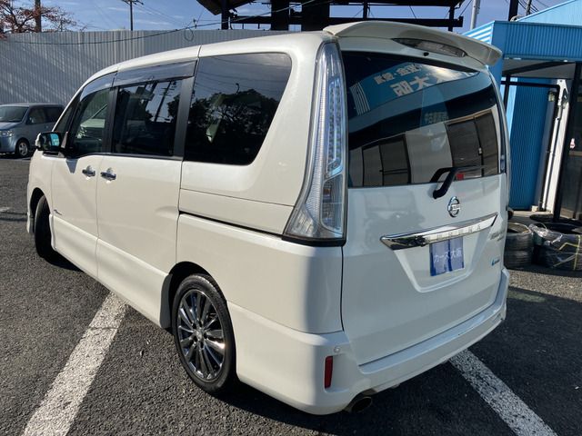 NISSAN SERENA  S-HYBRID 2013