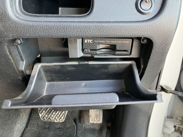 NISSAN SERENA  S-HYBRID 2013