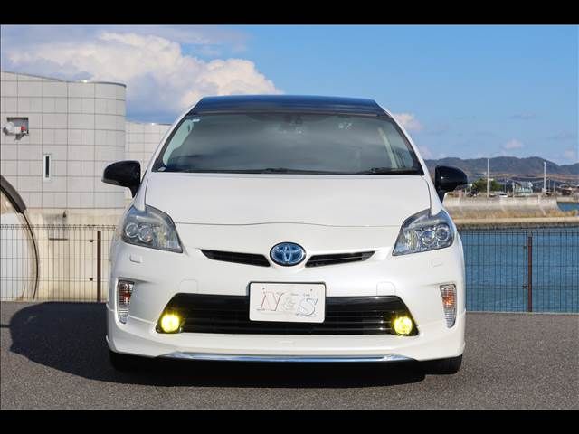 TOYOTA PRIUS 2012