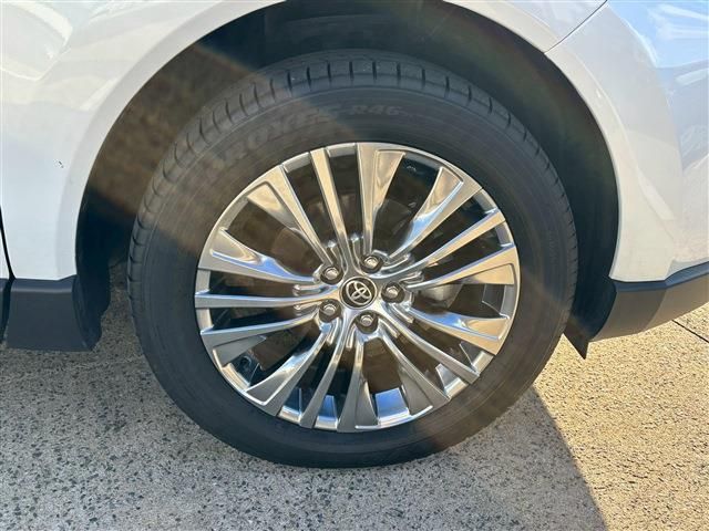 TOYOTA HARRIER HYBRID 2024