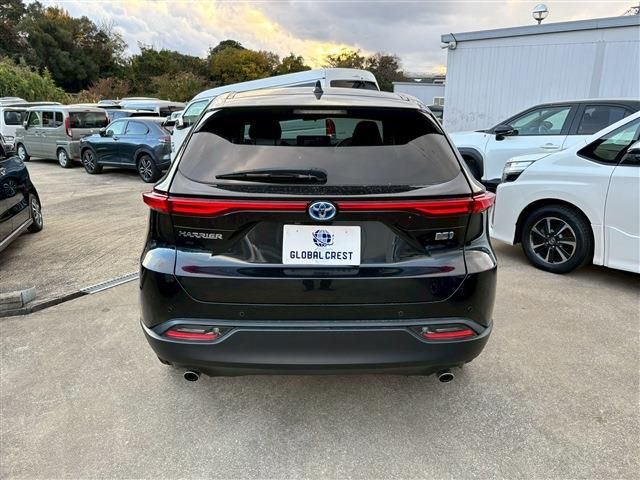 TOYOTA HARRIER HYBRID 2022