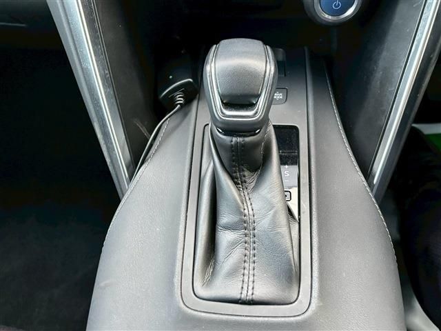 TOYOTA HARRIER HYBRID 2022